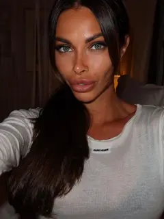 Nona escort in Istanbul